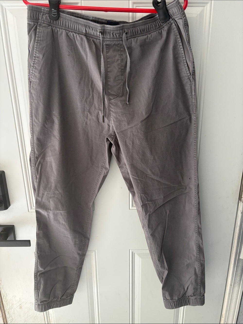 GAP Men's Drawstring Chino Joggers - Gray